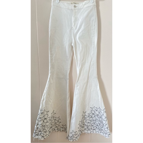 We The Free People Zandra Rhodes Just Float On Flare Star Jeans Size 26 - Picture 5 of 10